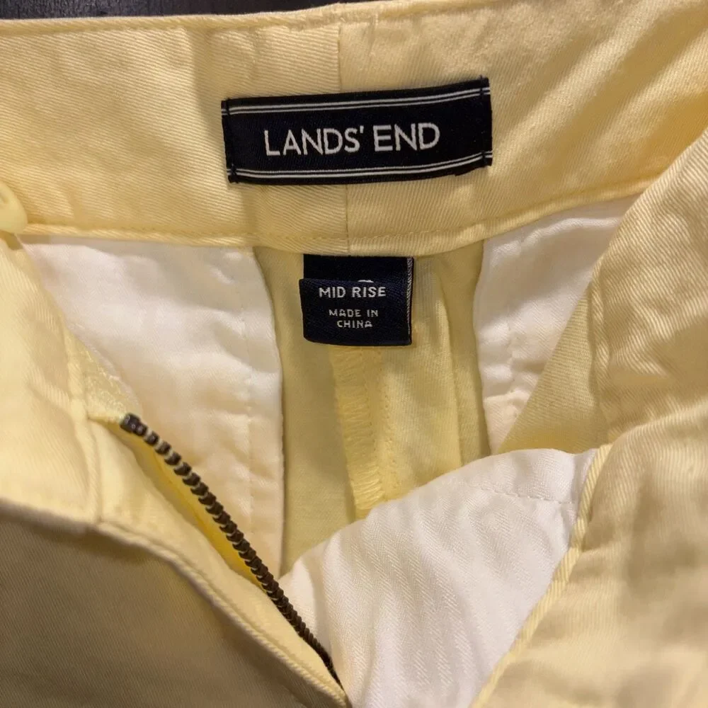 Lands End 7” Chino Shorts 2 Petite